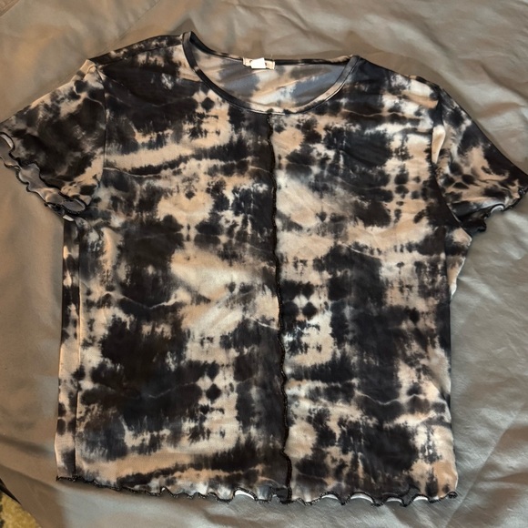 Garage Black and White Tie-Dye Crop Top - Picture 2 of 4